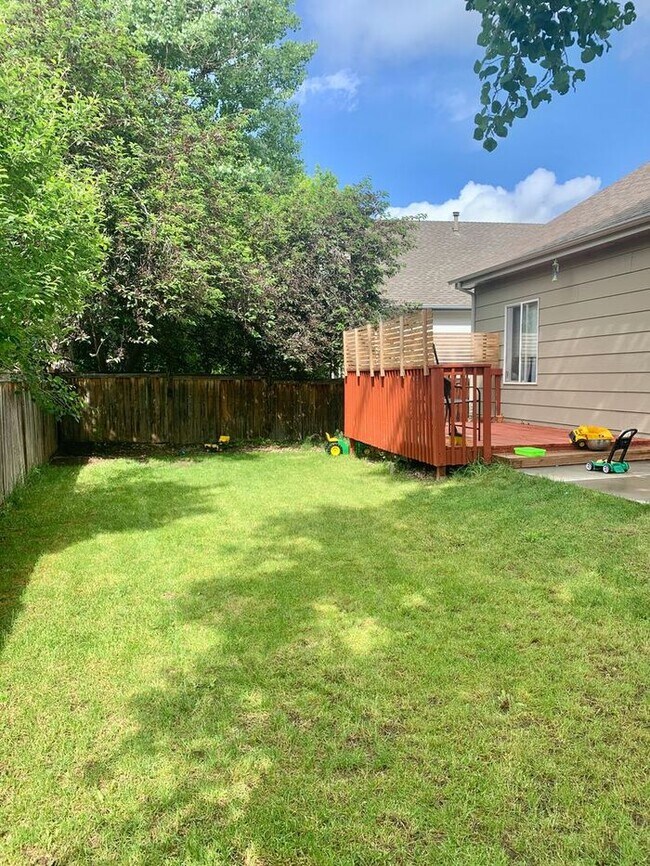 Building Photo - Charming 3 Bed/2 Bath Home with Attached 2 Car Garage in Mariana Butte