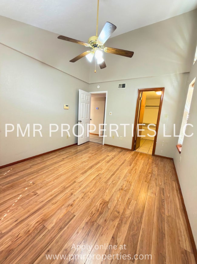 Building Photo - 2 Bed / 2 Bath Apartment