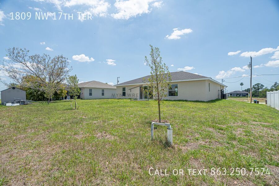 Building Photo - 1809 NW 17th Terrace