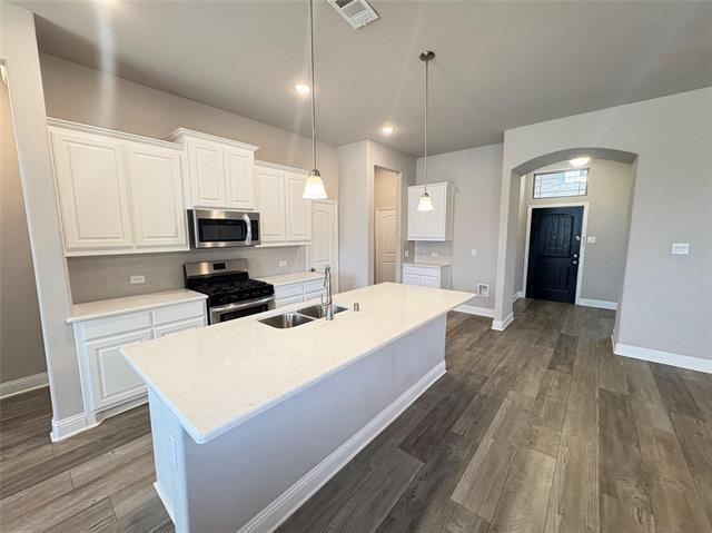 Building Photo - 2817 Bobcat Dr