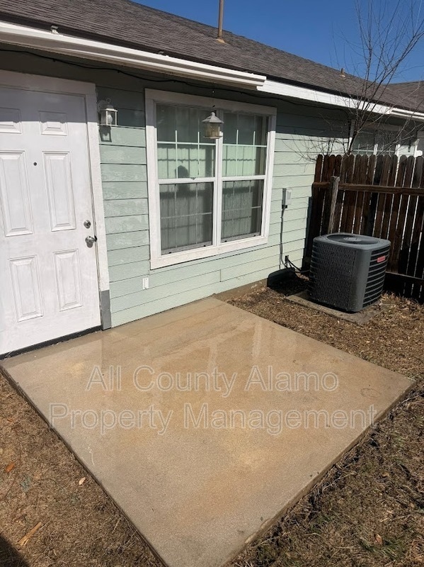 Building Photo - 8133 Morning Grove