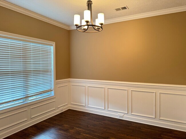 Building Photo - Crosswinds Subdivision! Beautiful 2 Story Rental off Tylertown Rd.