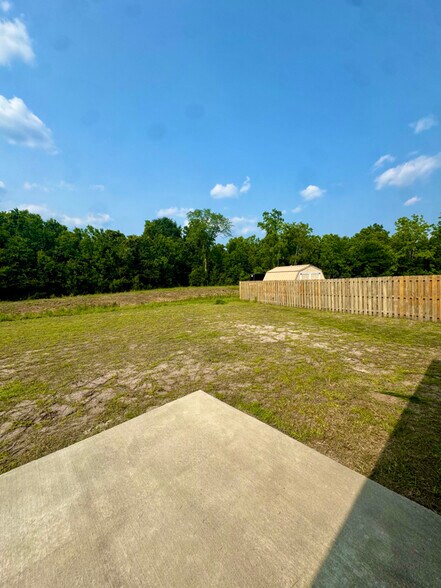 Building Photo - 186 Cherokee Oaks Xing