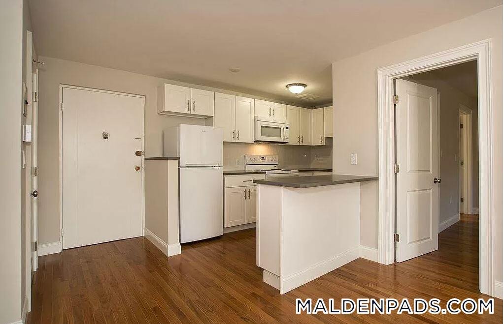 Building Photo - 134 Summer St