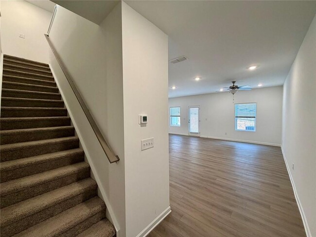 Building Photo - 5333 Frontier Ct