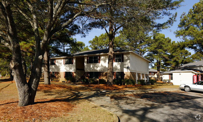 Building Photo - Spring Run Apartments