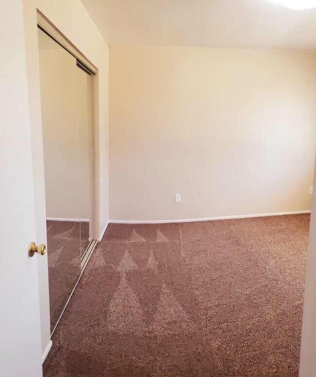 Building Photo - 3 bedroom home available now