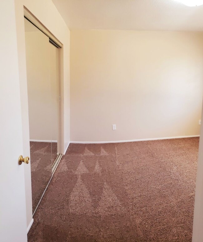 Building Photo - Coming soon! 3 Bedroom 2 Bath Home in Yucc...