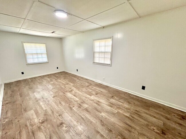 Building Photo - 3004 Belafonte Ave NW