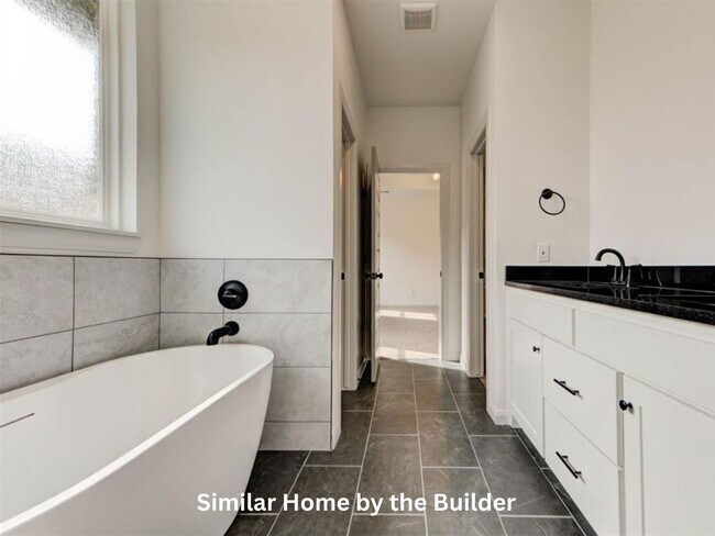 Building Photo - Stunning New Home in Mustang w/ 3-Car Garage