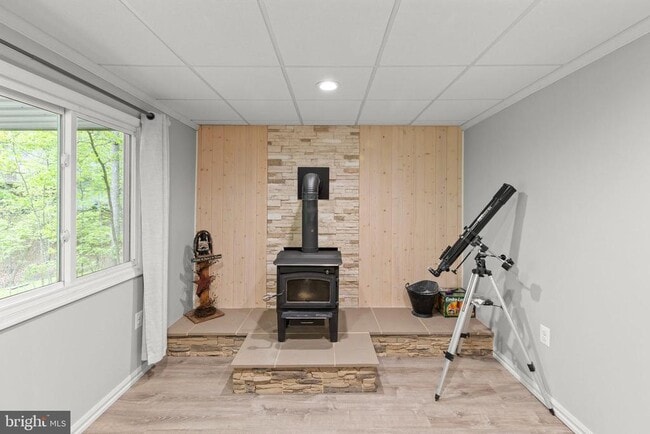 Building Photo - 1249 Lakeview Dr