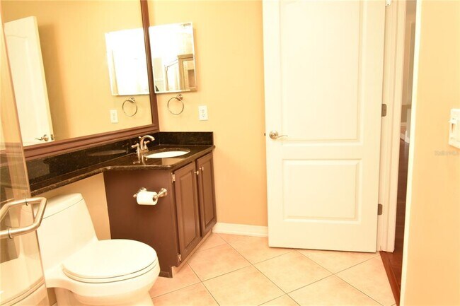 Building Photo - 816 Sandringham Ln