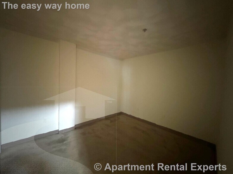 Building Photo - 373 Highland Ave
