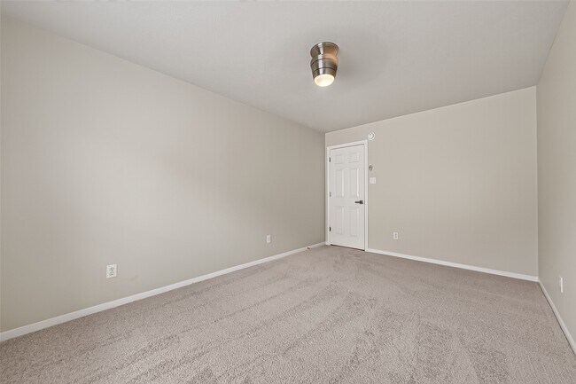 Building Photo - 1522 Brook Grove Dr