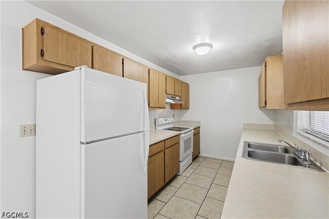 Building Photo - 4913 Viceroy St