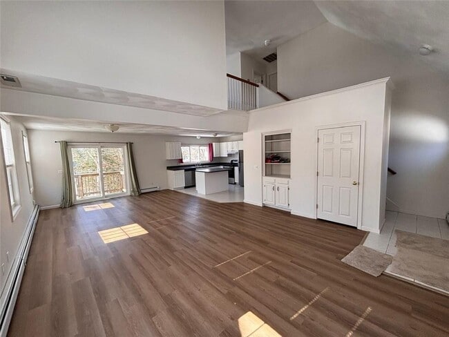 Building Photo - 100 Clinton Dr