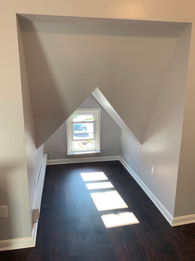 Building Photo - 7 S Morton Ave