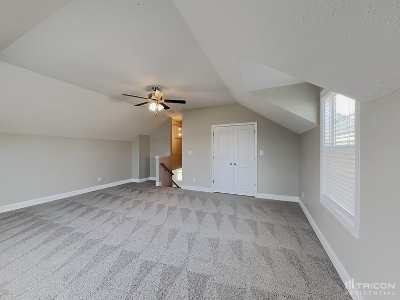 Building Photo - 152 Sambar Dr