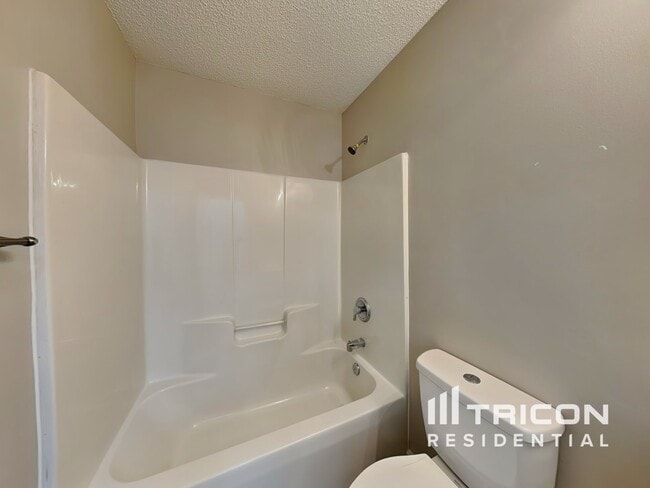 Building Photo - 2613 Millpond Way