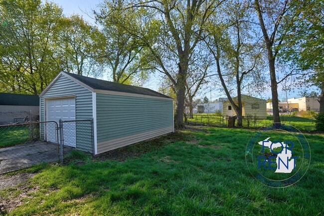 Building Photo - 2418 Nebraska Ave