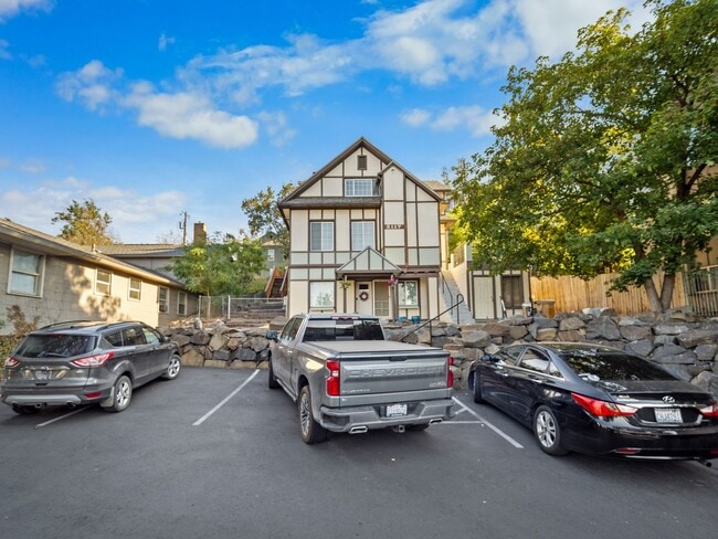 Building Photo - Cozy 2-Bed/1-Bath in Historic Browne’s Addition (Furnished)