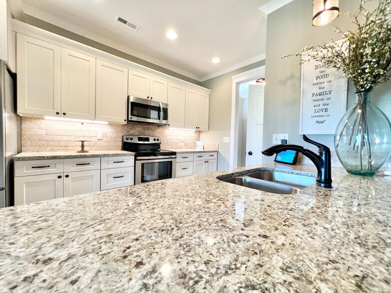 Building Photo - 96 Huntley Meadows Dr
