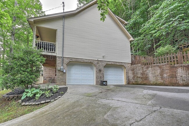 Building Photo - 4406 Willmary Dr