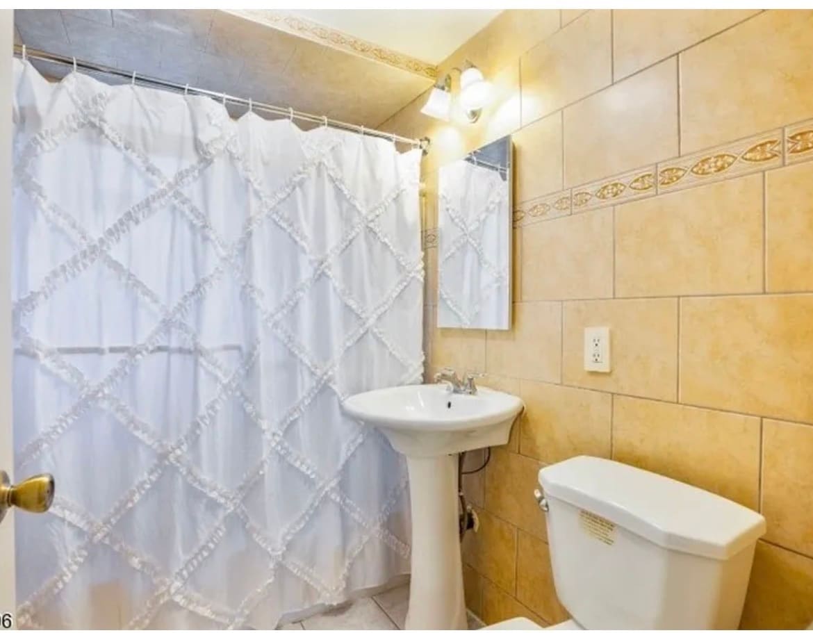 Building Photo - 511 Brooklawn Ave