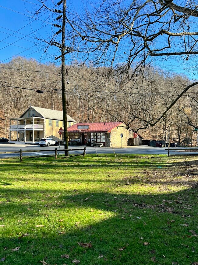 Building Photo - 103 Mercer Mill Rd