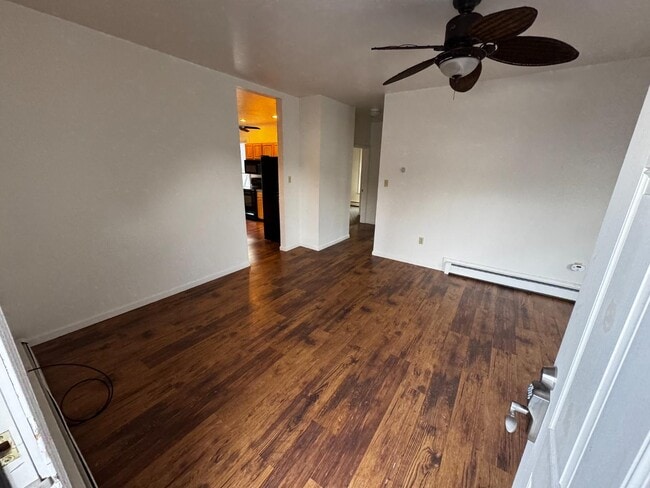 Building Photo - 337 E 2nd St