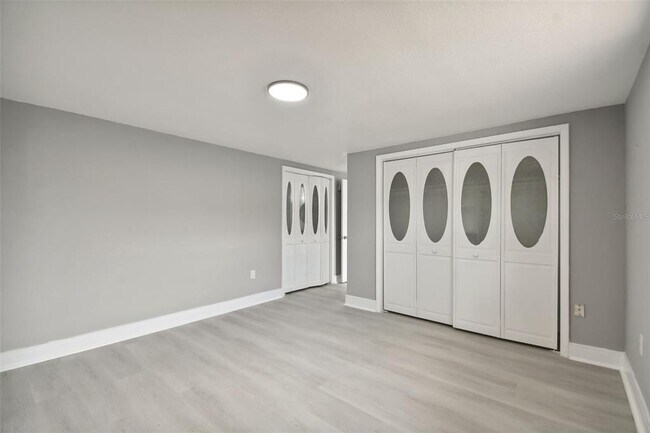 Building Photo - 4411 3rd Ave E