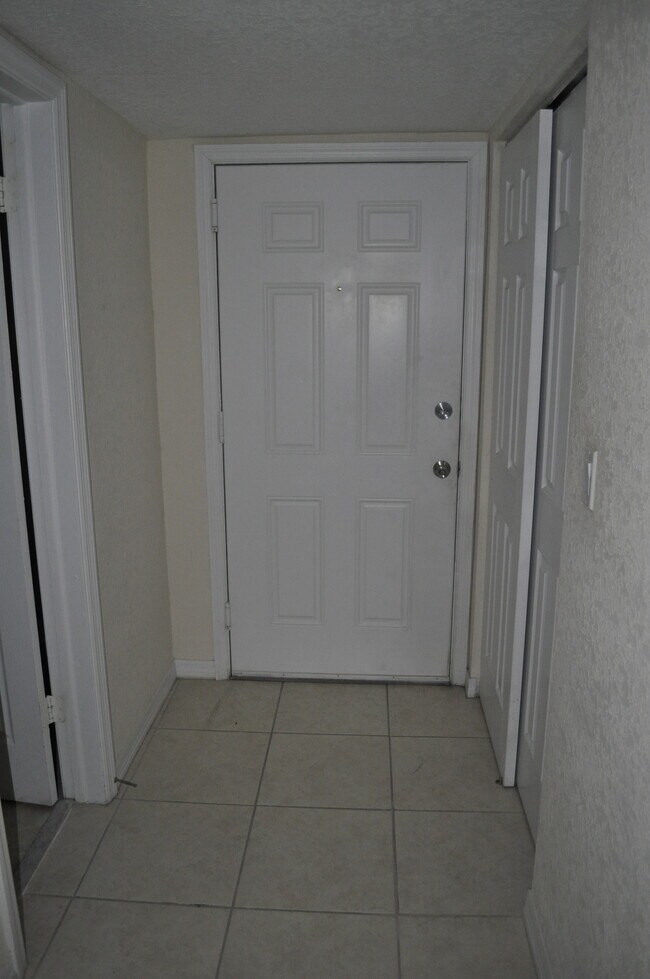 Building Photo - 7713 SW 88th St