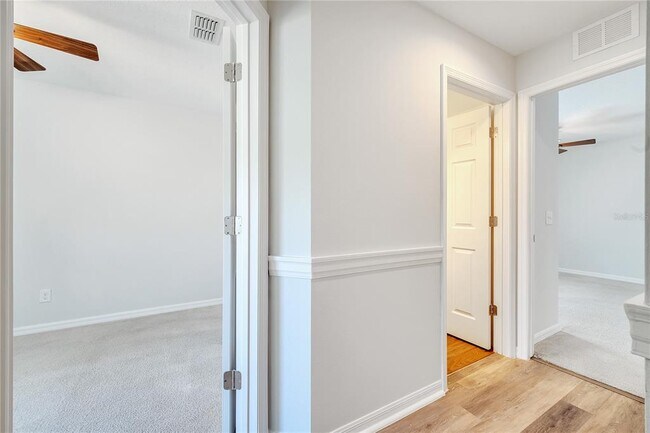 Building Photo - 330 Pheasant Dr