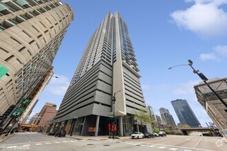 Building Photo - 235 W Van Buren St