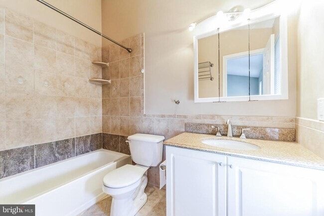 Building Photo - 1903 Pawlet Dr