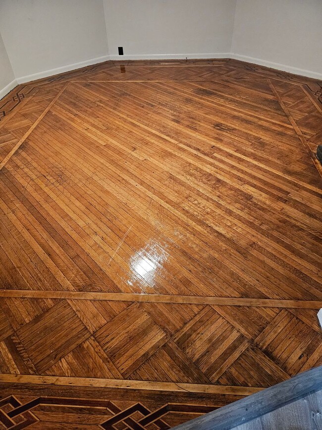 Building Photo - 850 Union St