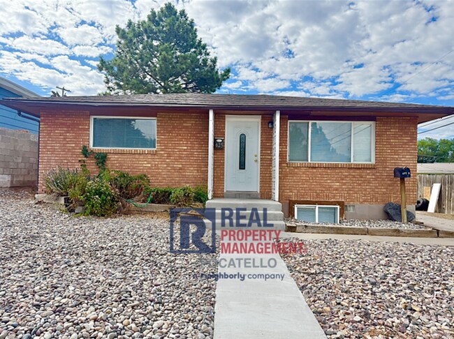 Building Photo - 625 El Rancho Blvd