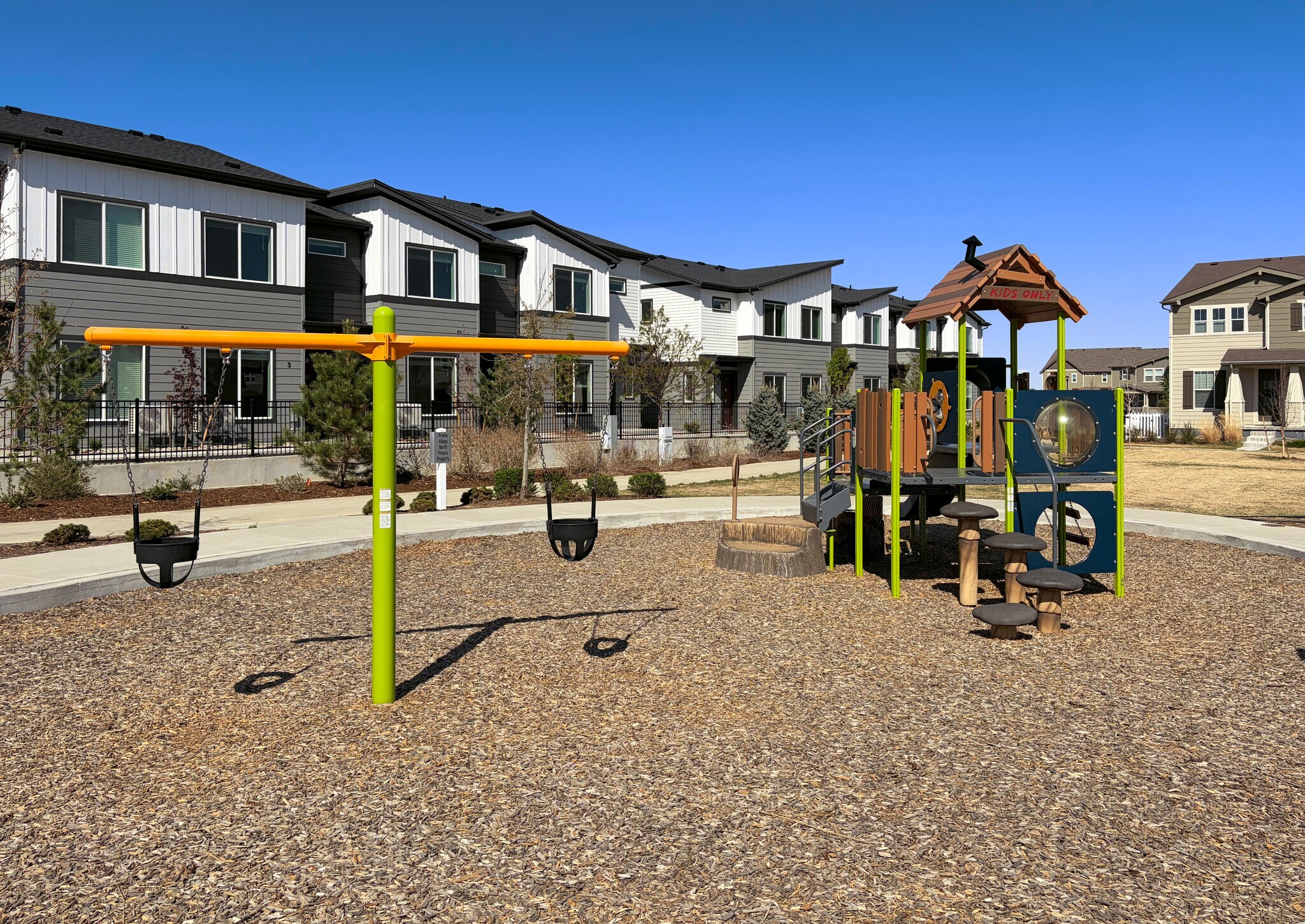 Building Photo - 2497 Winding Dr