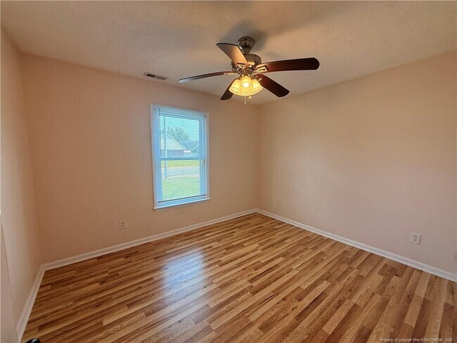 Building Photo - 7229 Tollhouse Dr