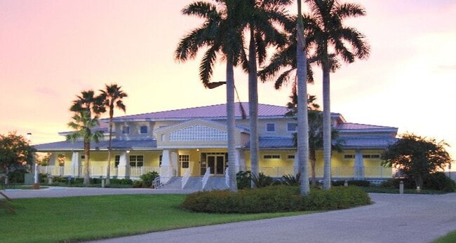 Building Photo - 3155 Royalston Ave