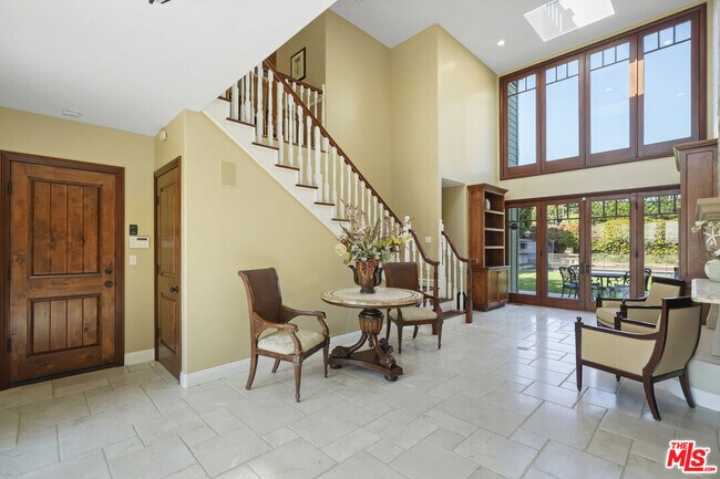 Building Photo - 7322 Birdview Ave