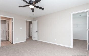 Building Photo - 1035 Kingscote Dr