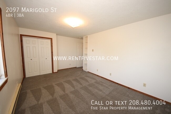 Building Photo - 2097 Marigold St