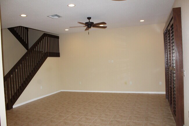 Building Photo - 7896 Picklewood Park Dr