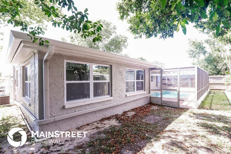 Building Photo - 4740 Durney St