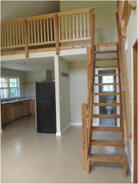 Building Photo - 488 FM 1441