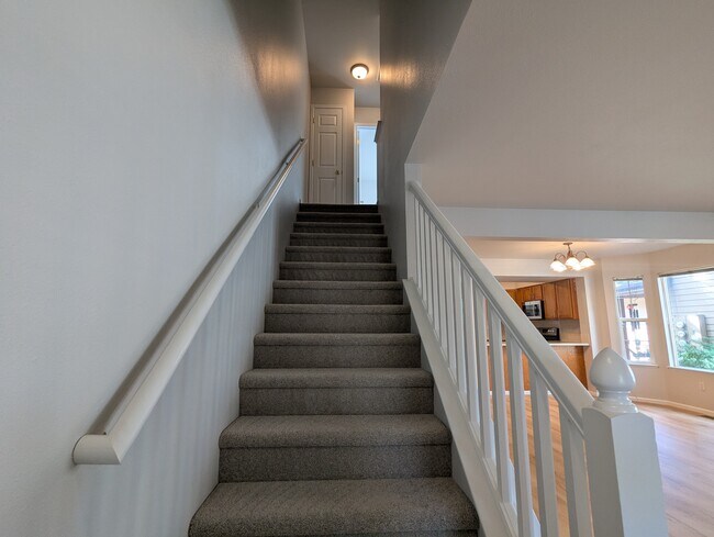 Building Photo - 4515 Starflower Dr