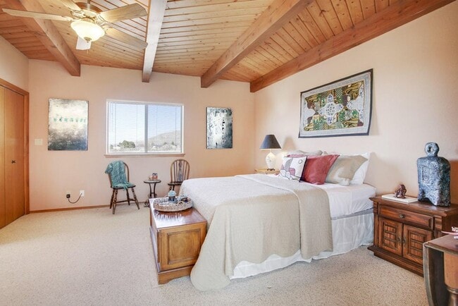 Building Photo - 3 Bedroom, 2 Bathroom Home in North Albuqu...