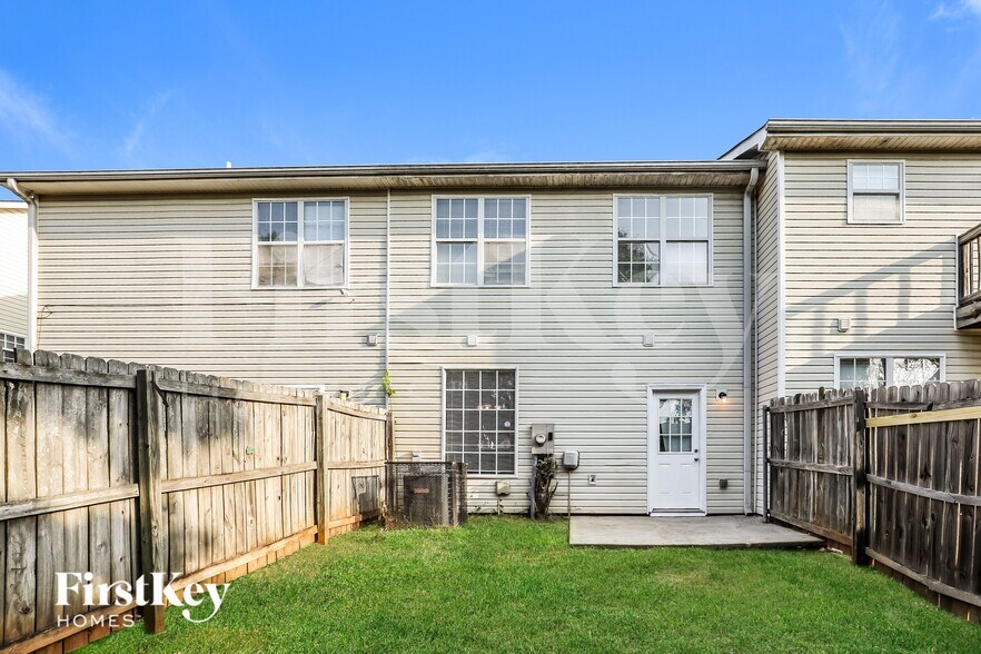 Building Photo - 2411 Brianna Dr
