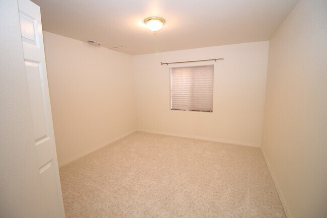 Building Photo - Amazing 5 bedroom home in Desirable Crown Hill Mesa on West Side of town